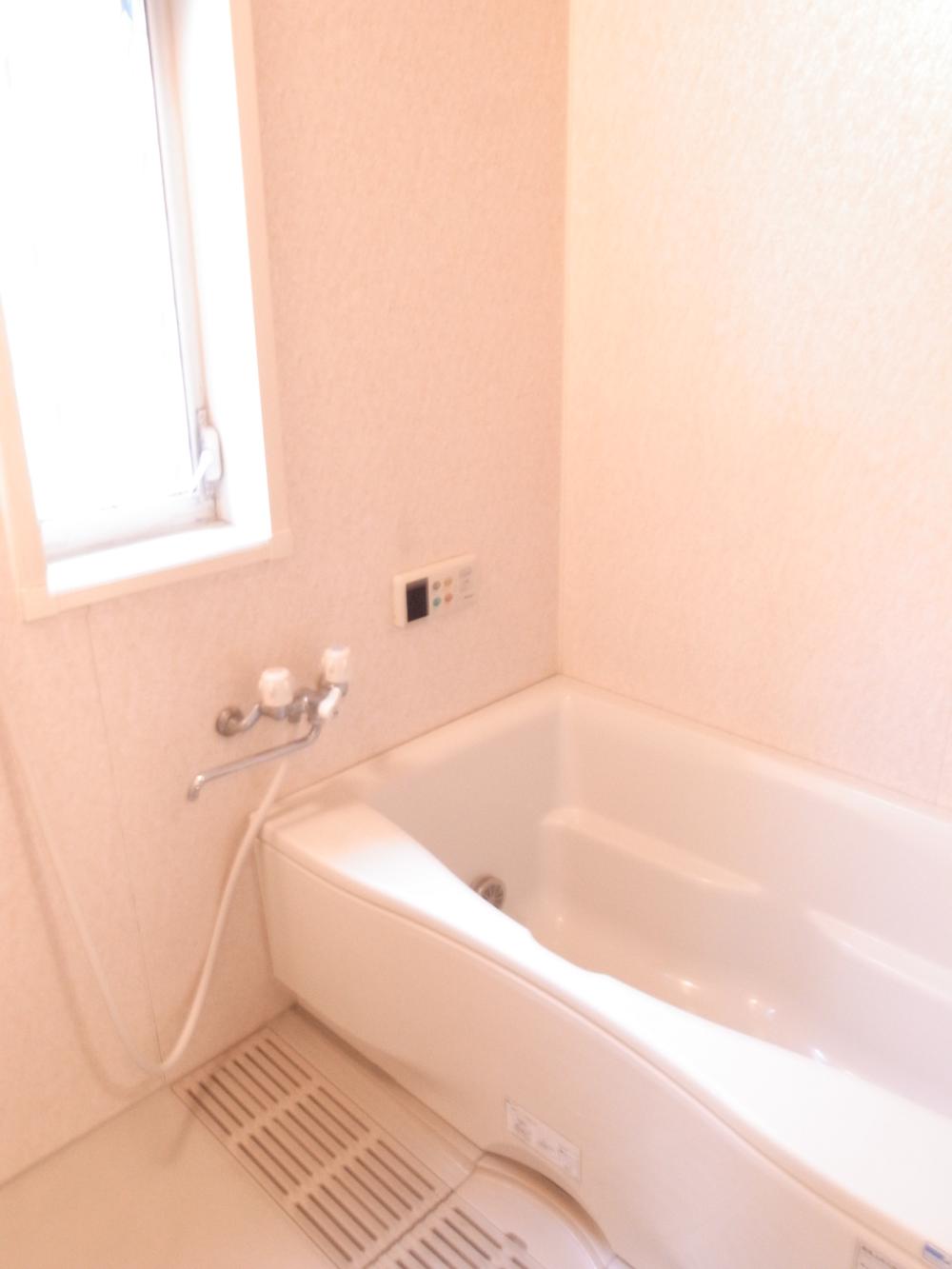 Bathroom. ☆ Bright bathroom. ☆