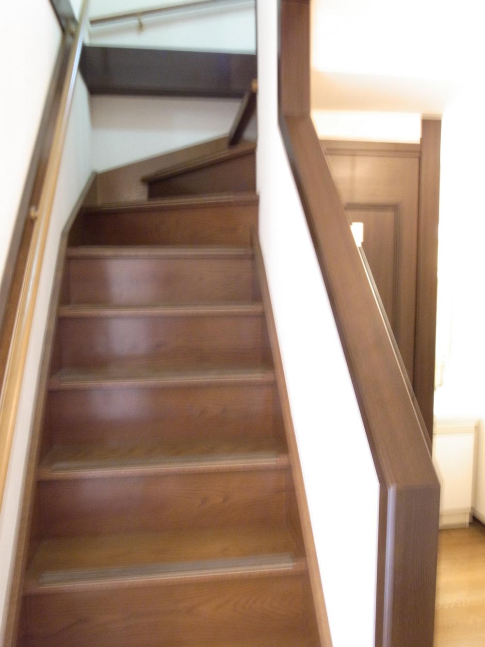 Other introspection. ☆ It is a staircase leading to the second floor ☆