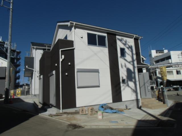 Local appearance photo. Local (12 May 2013) Shooting