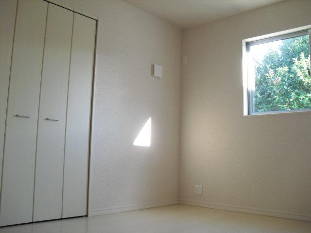 Non-living room. Local (11 May 2013) Shooting