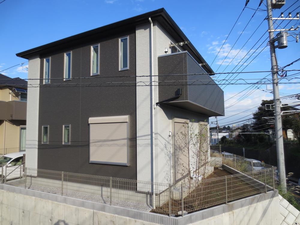 Local appearance photo. Local (11 May 2013) Shooting