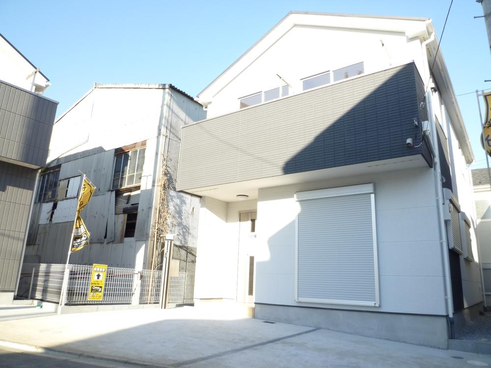 Local appearance photo. Building 3 appearance