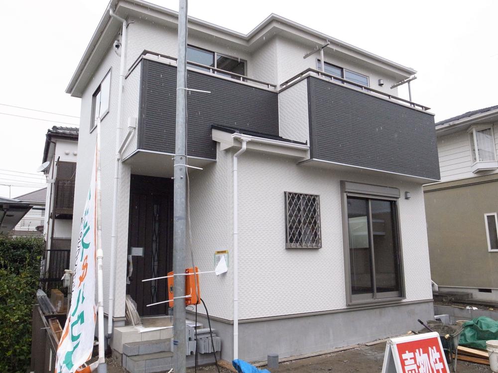 Local appearance photo. ☆ It is also open east west north top of the south road ☆