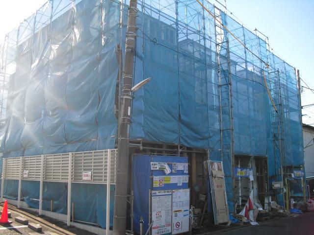 Local appearance photo. Flat to the station, A 5-minute walk! 