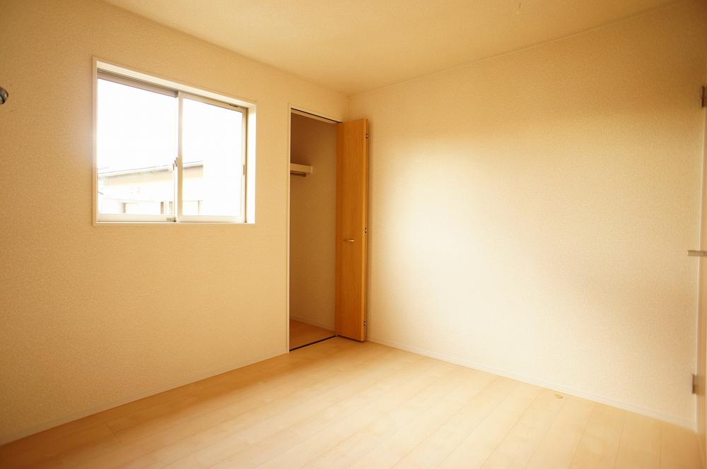 Non-living room. Indoor (12 May 2013) Shooting, Black - is a 2 Kaiyoshitsu 5.2 Pledge with Georgette.