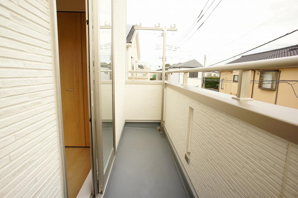 Balcony. Local (12 May 2013) Shooting, Balconies of the southeast-facing.