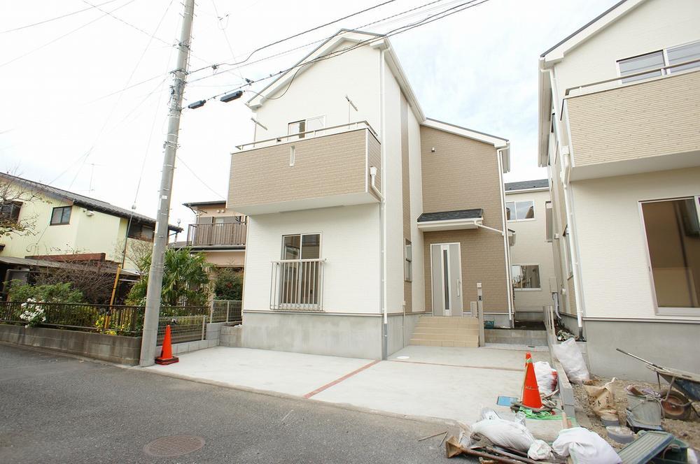 Local appearance photo. Local (12 May 2013) Shooting, Car space two Allowed. It is good not hit sun-facing south road.