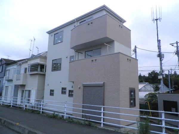 Local photos, including front road. Local (August 2013) Shooting