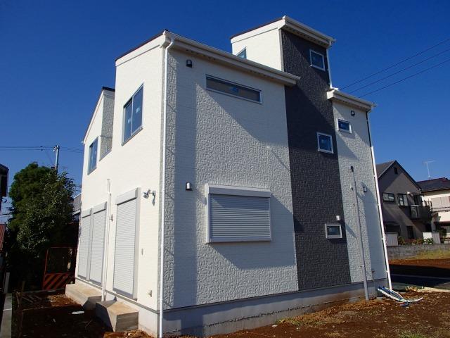 Local appearance photo. Local (11 May 2013) Shooting