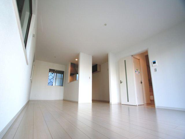 Same specifications photos (living). Same specifications