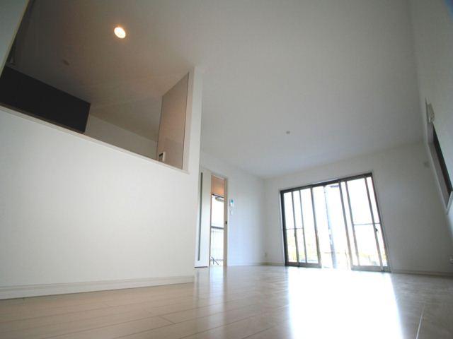 Same specifications photos (living). Same specifications