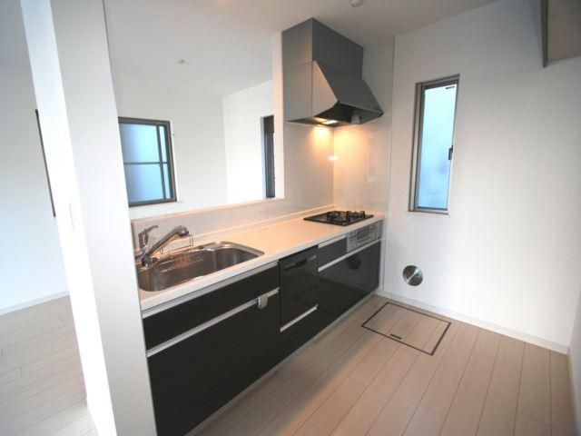 Same specifications photo (kitchen). Same specifications