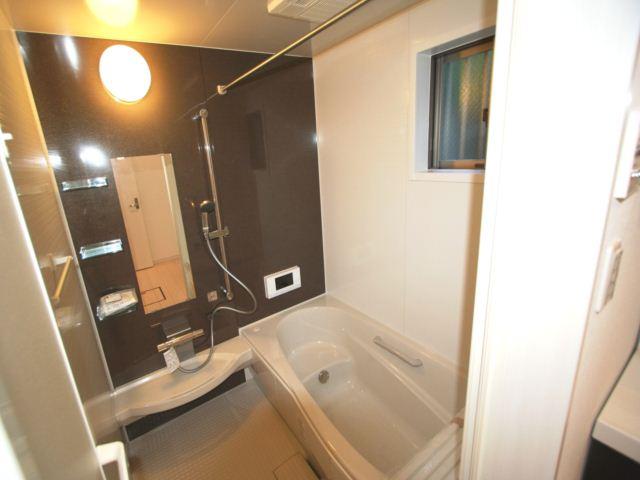 Same specifications photo (bathroom). Same specifications