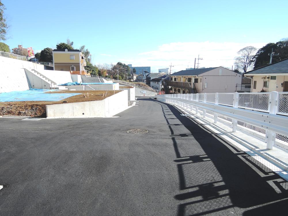 Local photos, including front road. Local (12 May 2013) Shooting