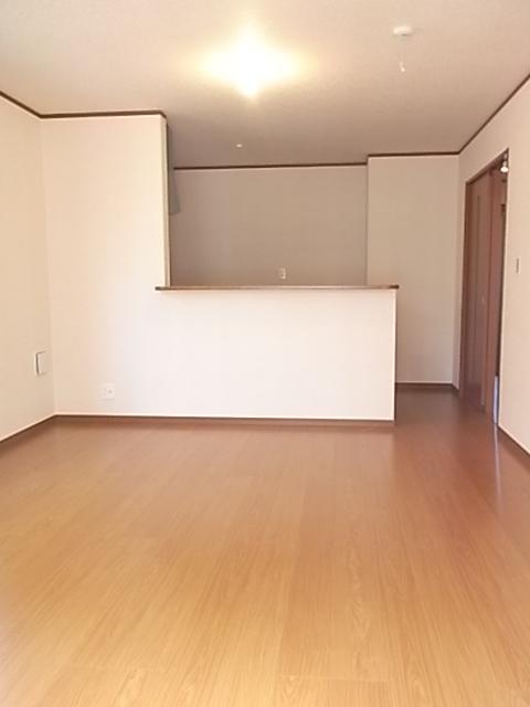 Living. Same specifications