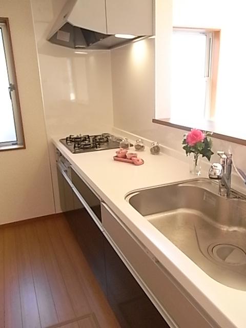 Kitchen. Same specifications