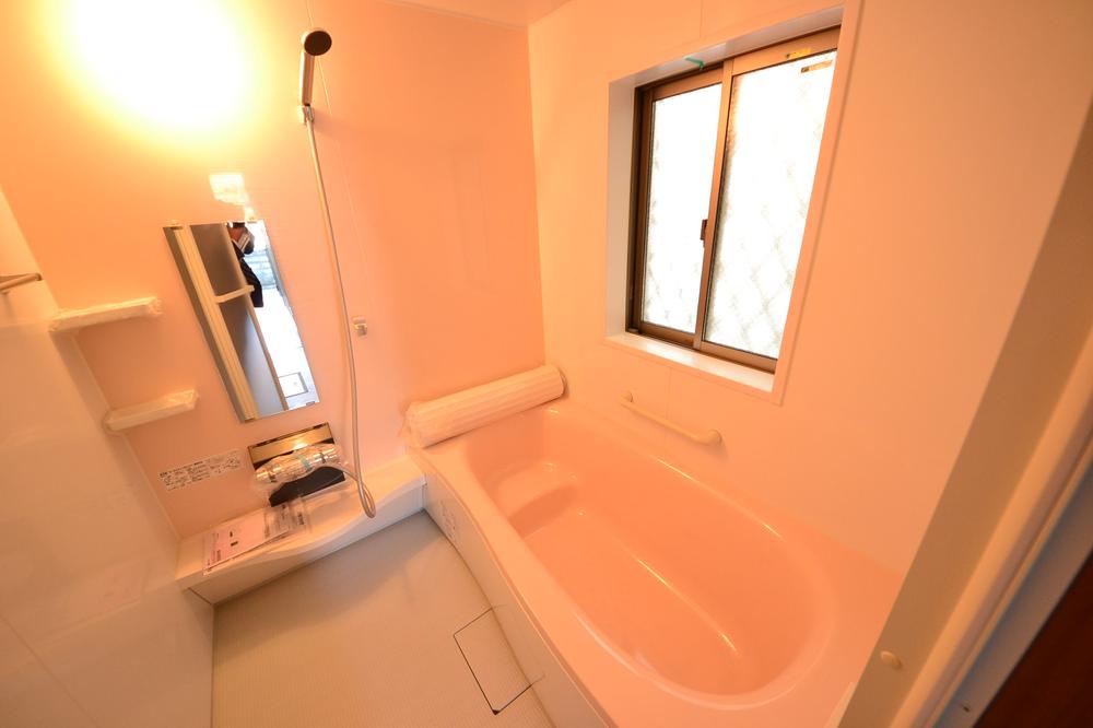 Bathroom. Local (12 May 2013) Shooting