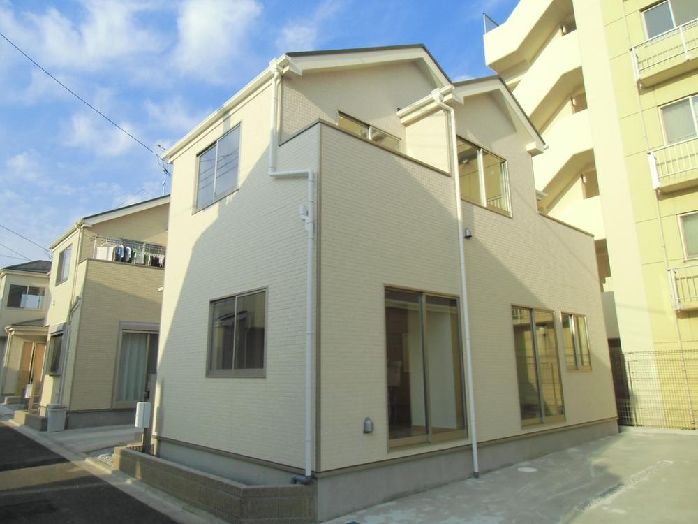 Local appearance photo. Local (11 May 2013) Shooting (H Building)