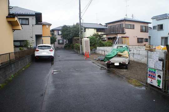 Local photos, including front road. Frontal road
