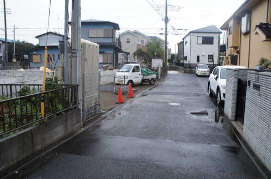Local photos, including front road. Frontal road