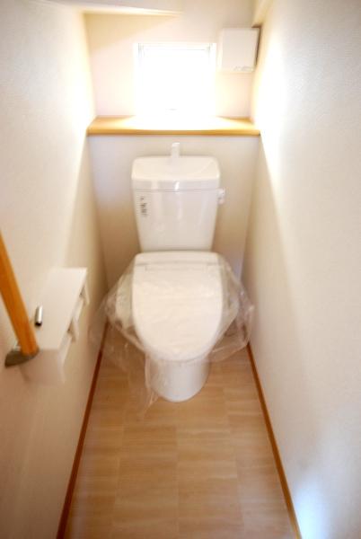 Toilet. Local (12 May 2013) Shooting H Building