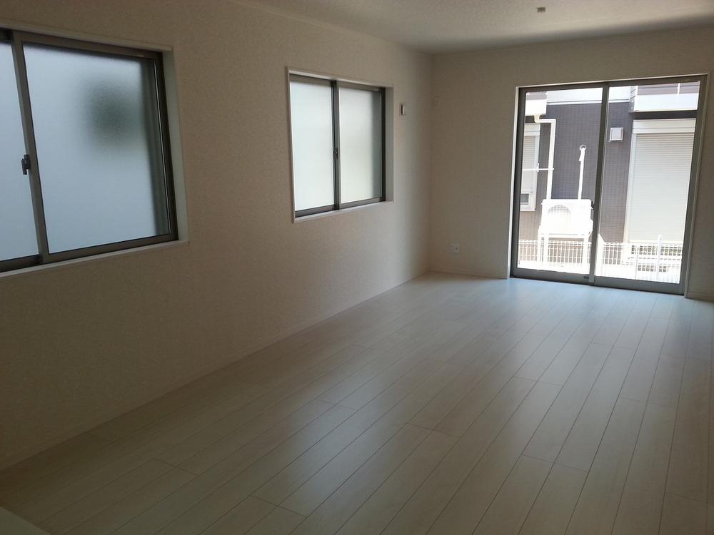 Living. Indoor (12 May 2013) Shooting