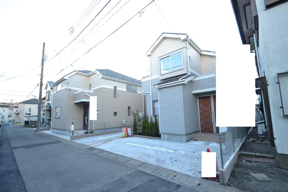 Local appearance photo. Local (12 May 2013) Shooting