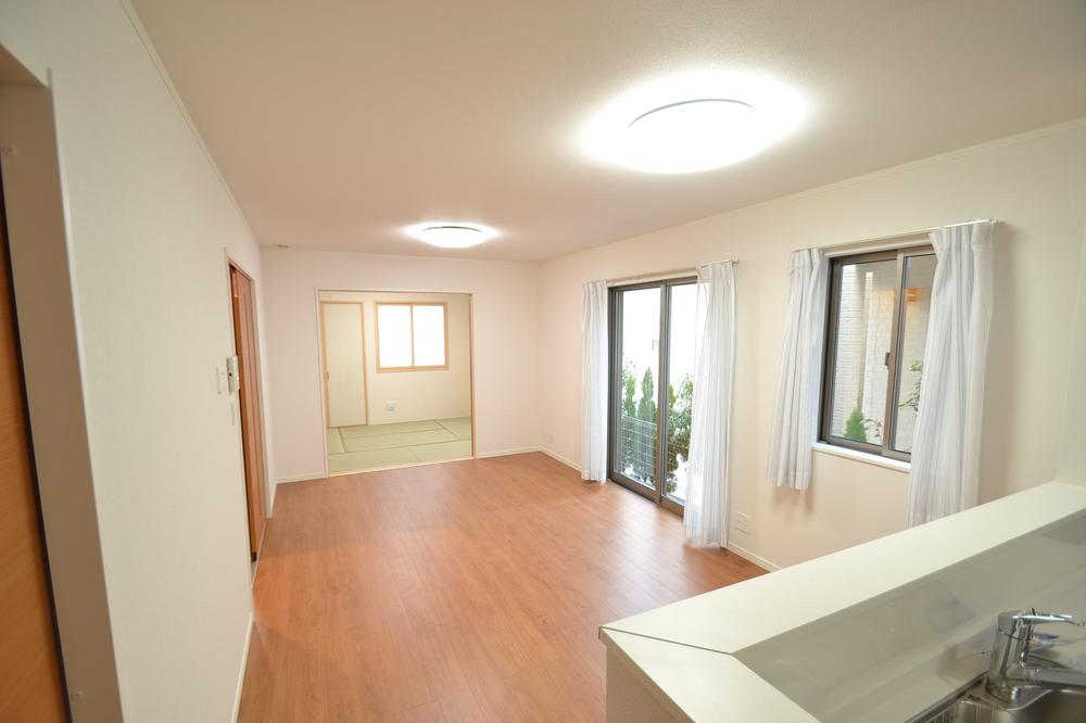 Living. 1 Building Introspection