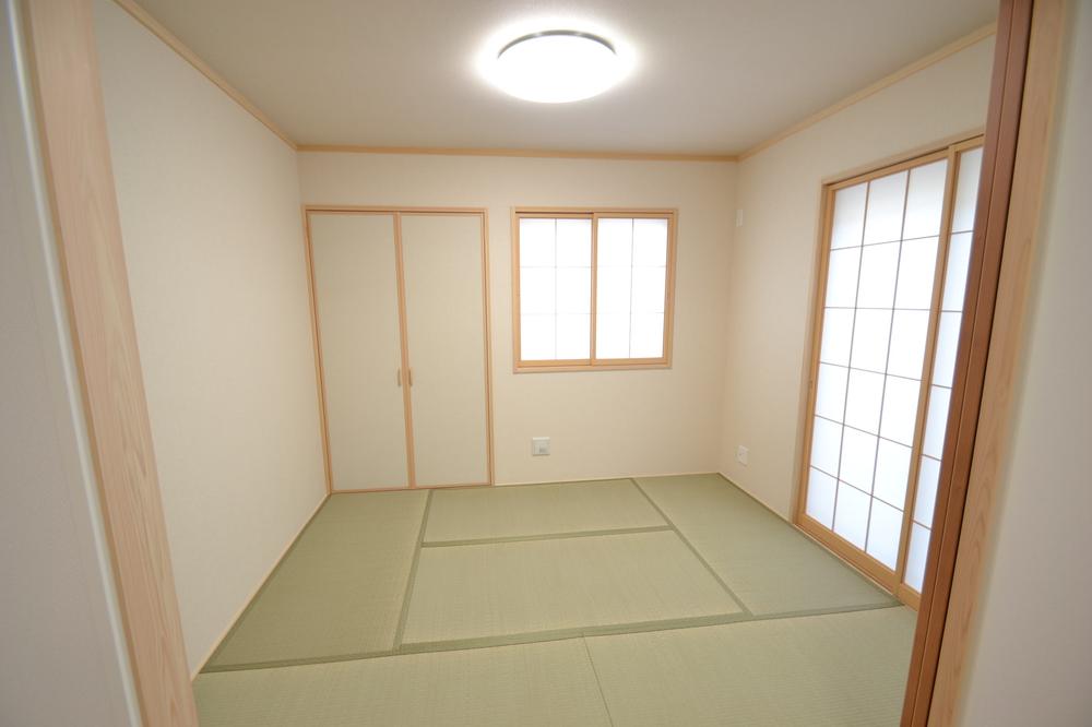 Non-living room. Indoor (12 May 2013) Shooting