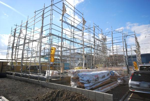 Local photos, including front road. Local (12 May 2013) Shooting. 3 ・ 4 Building.