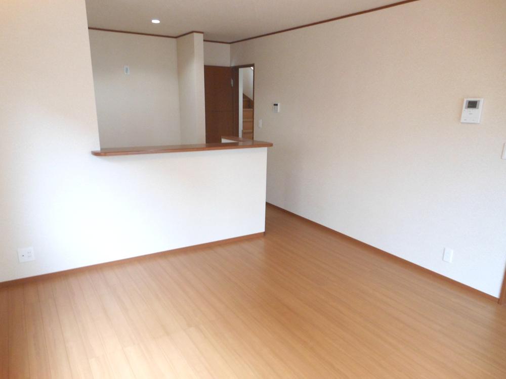 Same specifications photos (living). Building 2