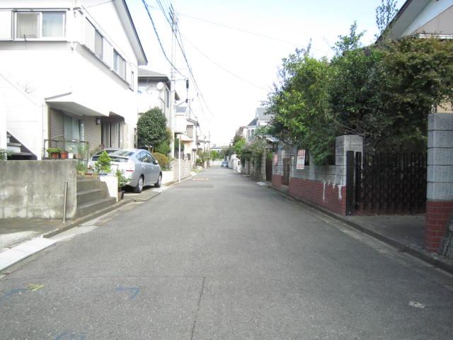 Local photos, including front road. Local (10 May 2013) Shooting