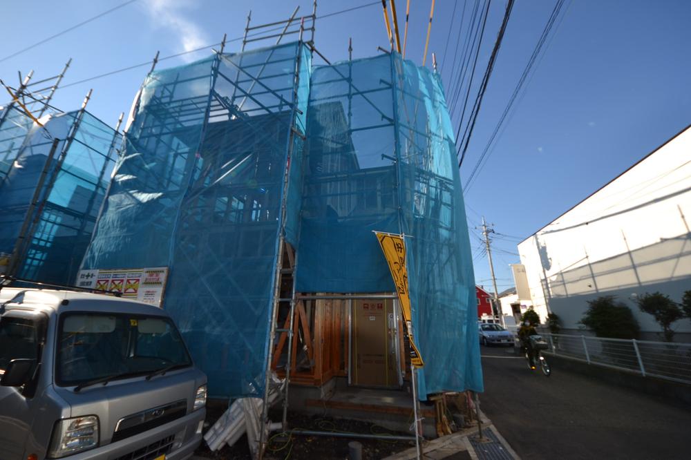 Local appearance photo. Local (12 May 2013) Shooting