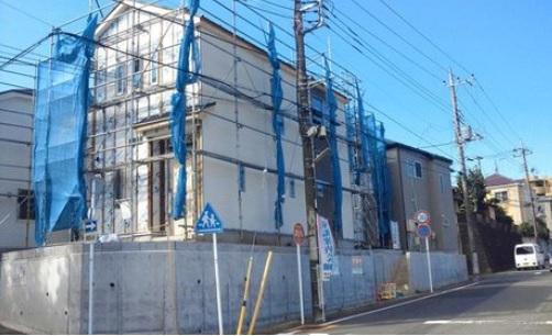 Local photos, including front road. Local (10 May 2013) Shooting