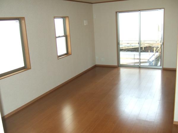 Living. Indoor (12 May 2013) Shooting. 1 Building.