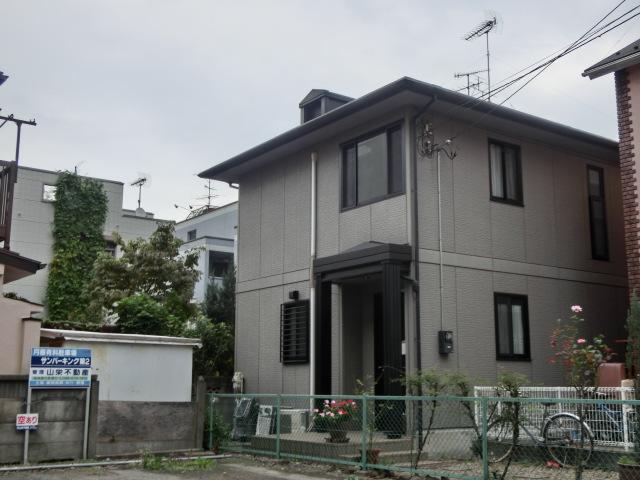 Local appearance photo. Local (10 May 2013) Shooting