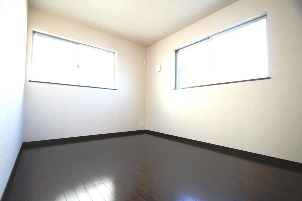 Non-living room. Local (12 May 2013) Shooting