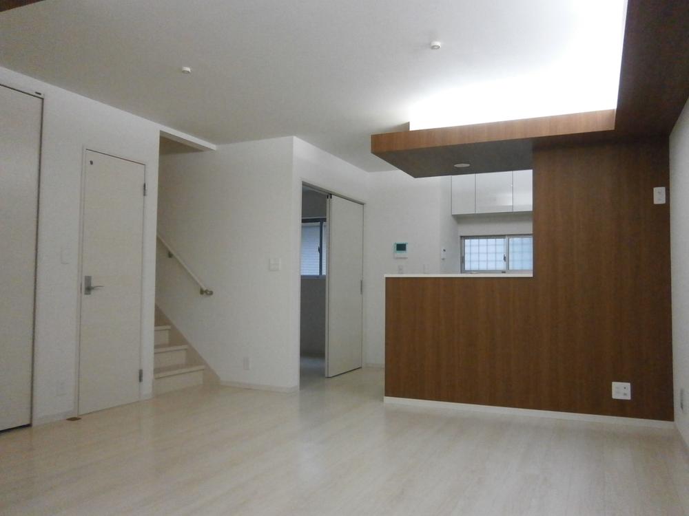 Living. Local (11 May 2013) Shooting Popular face-to-face kitchen type to wife