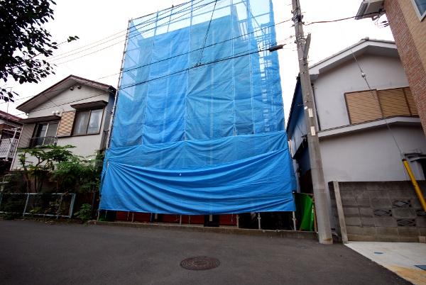 Local appearance photo. Local (11 May 2013) Shooting