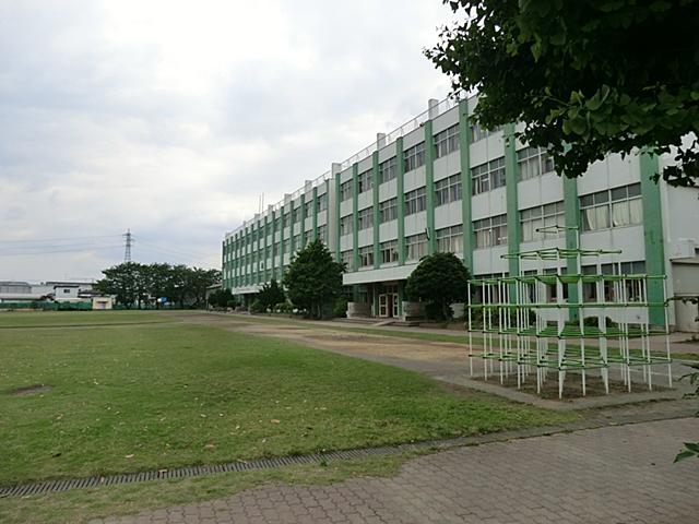 Primary school. 318m until Yamato Municipal Kamiwada Elementary School