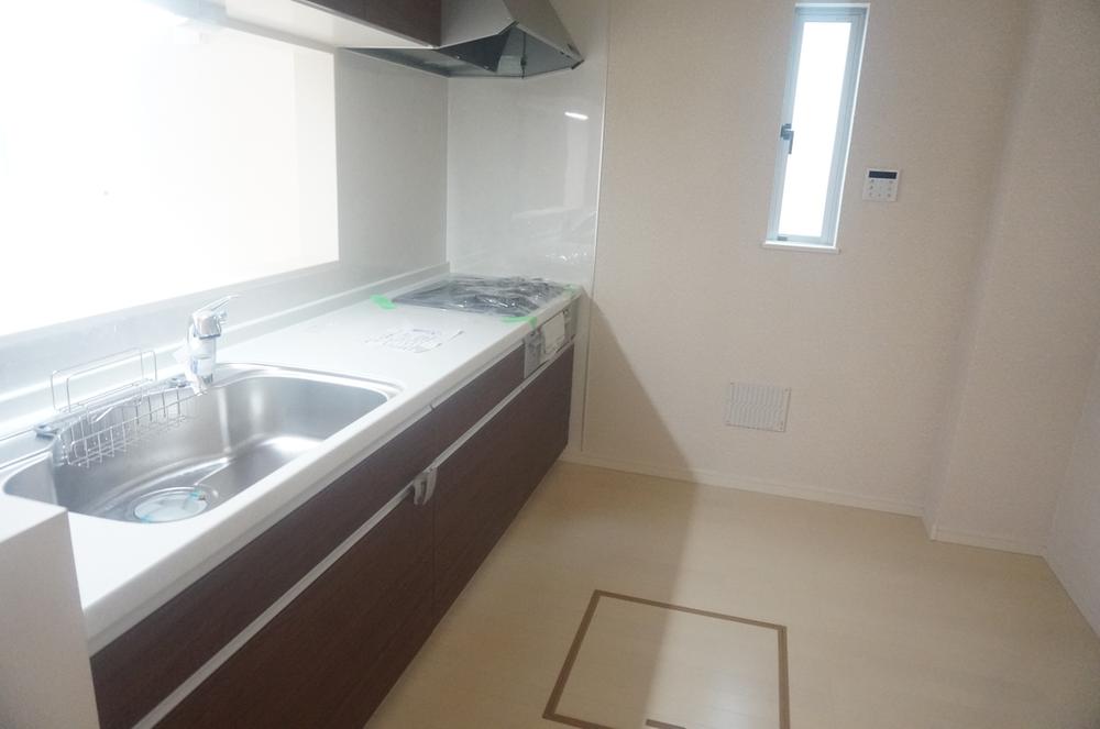 Kitchen. 1 Building Kitchen Face-to-face kitchen with a feeling of opening!