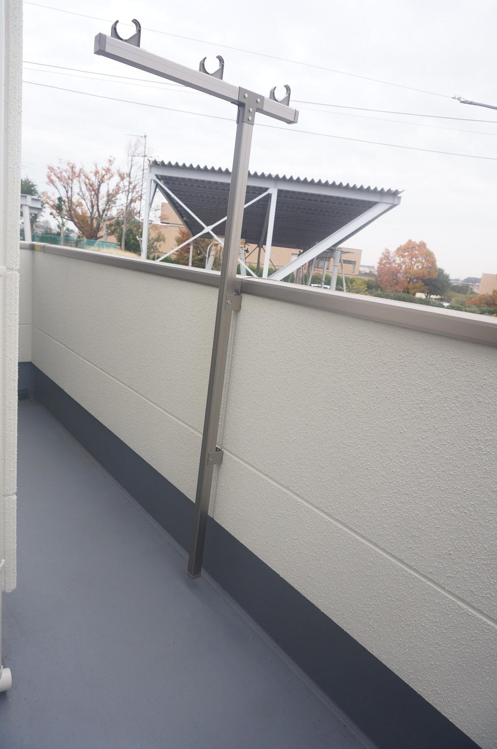 Balcony. 1 Building balcony Wide span, which is out of the 2 rooms