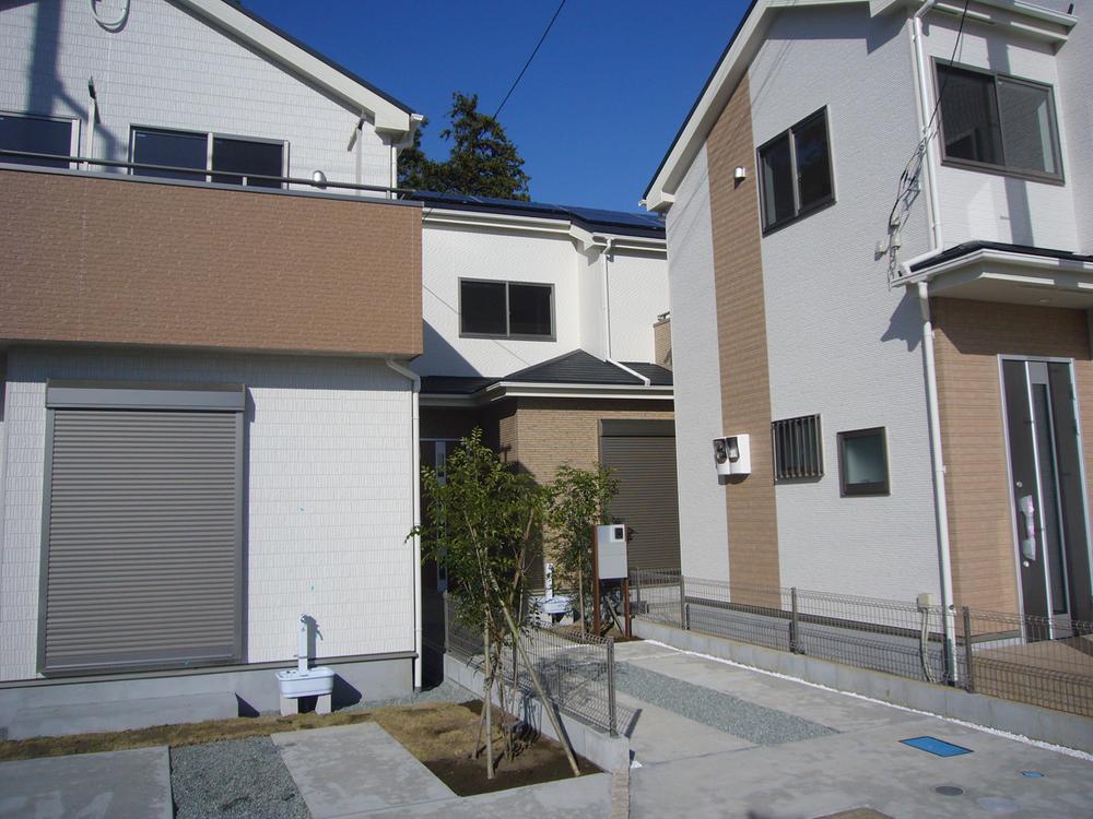 Local appearance photo. Local (11 May 2013) Shooting