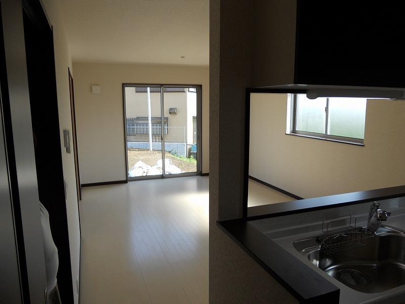 Living. Spacious living-dining