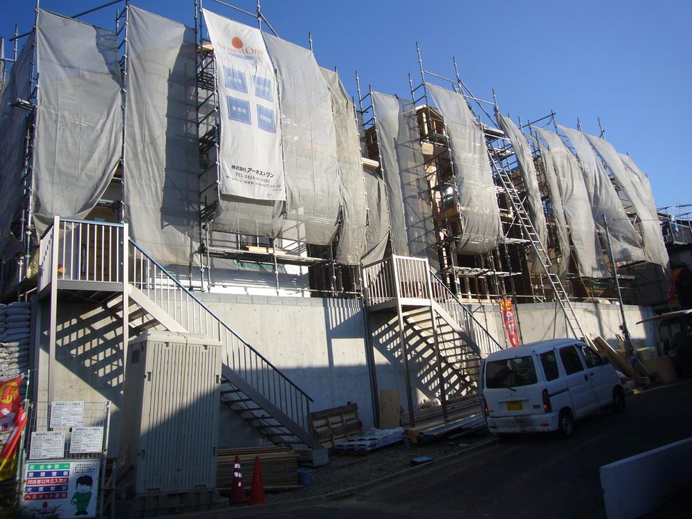 Local appearance photo. Local (11 May 2013) Shooting