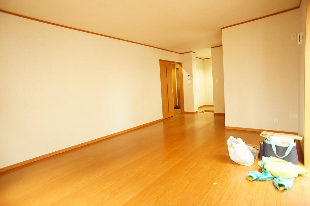 Living. Indoor (10 May 2013) Shooting, LDK is located leisurely Pledge 15.62.