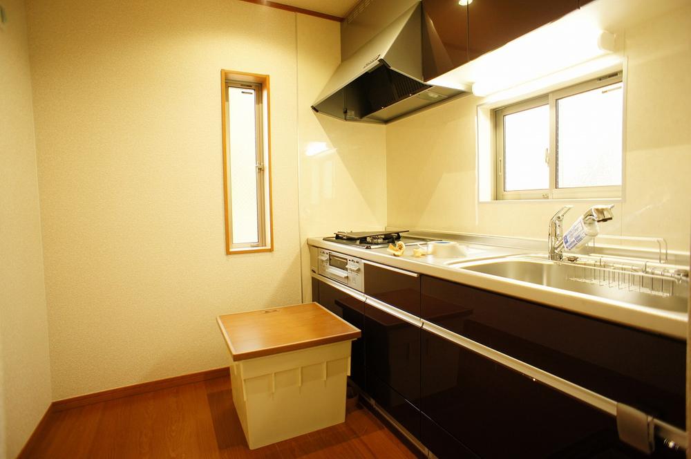 Kitchen. Indoor (10 May 2013) Shooting, Feeling of luxury is a system Kitchen.