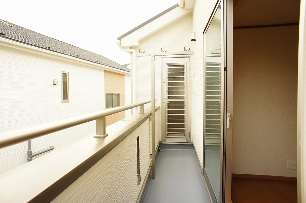 Balcony. Local (10 May 2013) Shooting, It is a south-facing balcony.