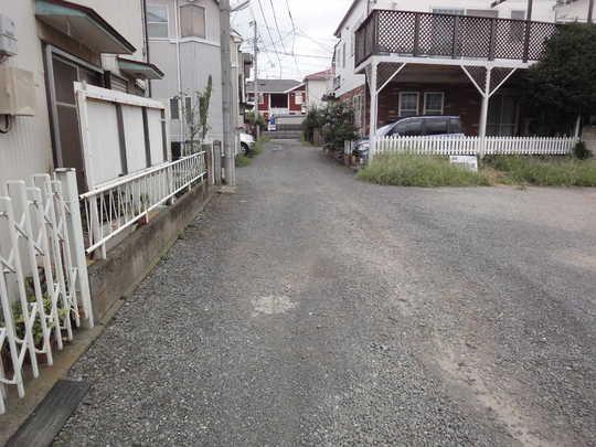 Local photos, including front road. Frontal road