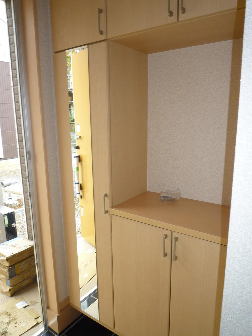 Entrance. Local (11 May 2013) Shooting